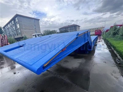 Cum se curăță o remorcă cu platformă joasă?